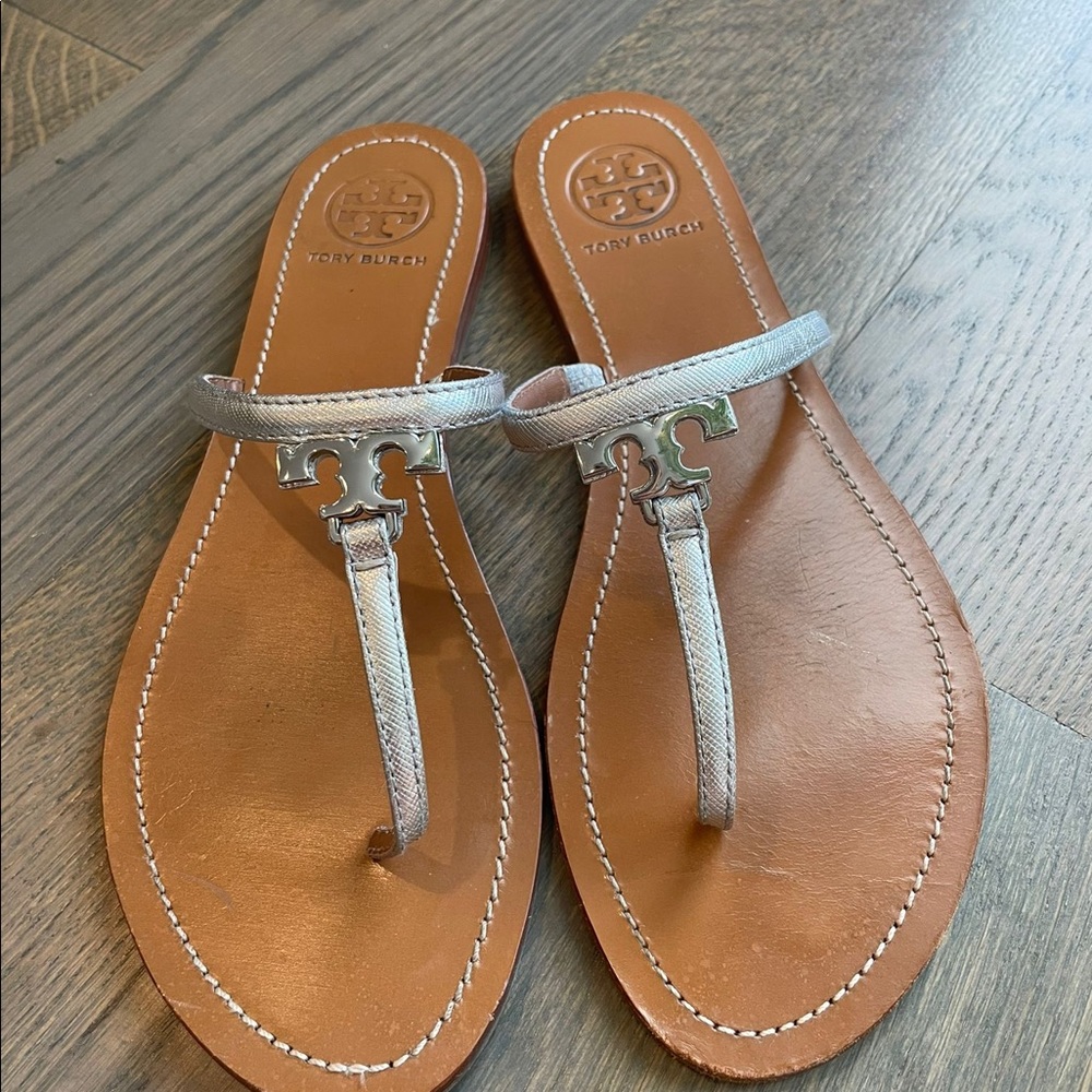 Tory Burch flip flop sandal